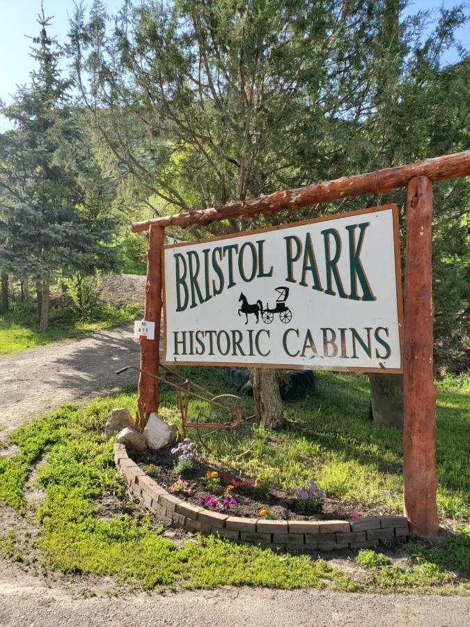 Bristol Cabins Lava Hot Springs Exterior photo